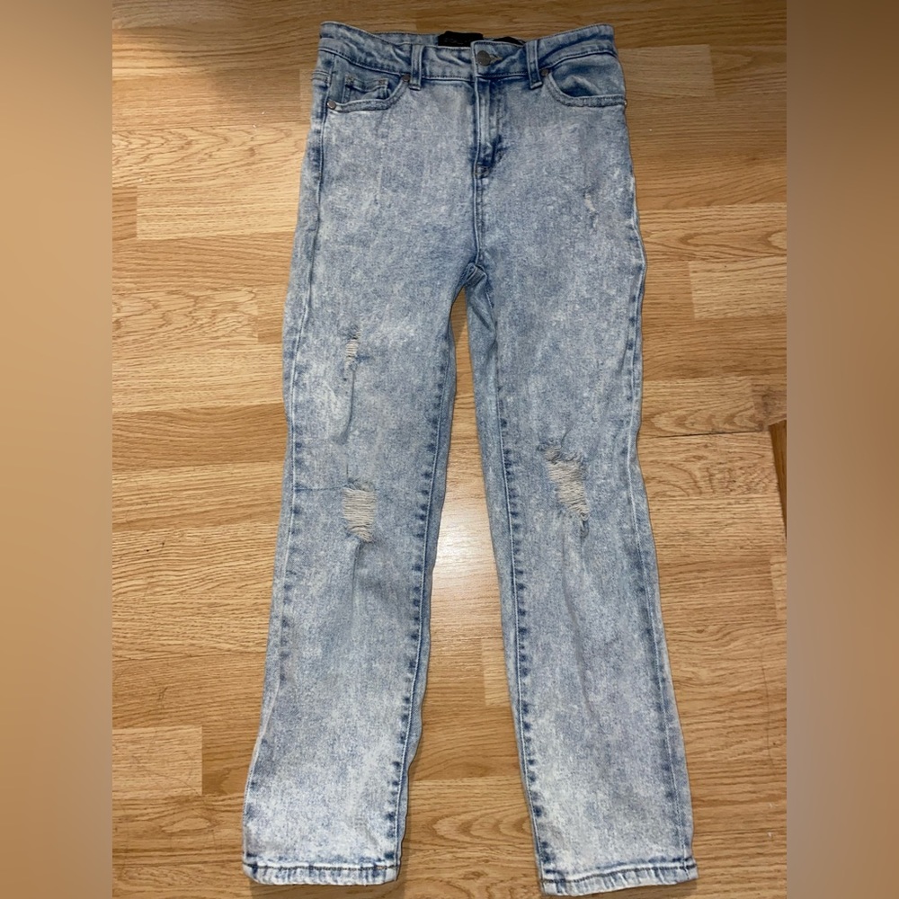 Kendall and Kylie jeans size 3/26